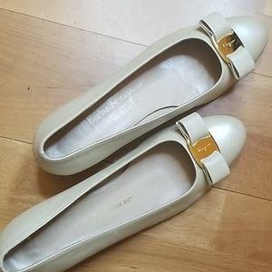 Salvatore Ferragamo Low Heel Size 9